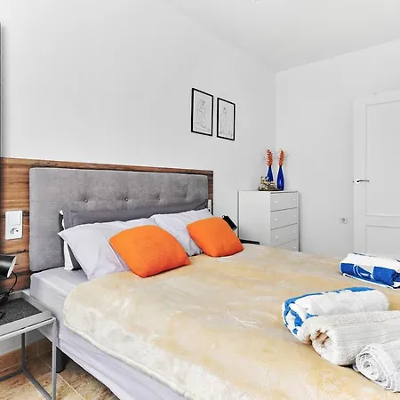 Apartment Cozy Near Playa Del Cura In Torrevieja